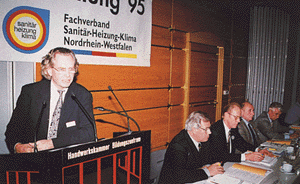 Geschäftsführer RA Fr.-Wilhelm Stohlmann berichtete über die Tätigkeiten der Abteilung Recht.