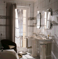 Komfort und Gestaltungsharmonie: Der Waschtischbereich mit zwei Standwaschtischen der Serie 1930 von Duravit.