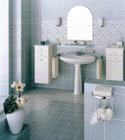 Ein einheitliches Badambiente "aus einem Guß" ermöglicht die Badmöbel- und Accessoire-Serie "Elegance" (Bild: Keuco).