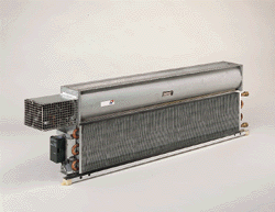 Bild 8: Ventilatorkonvektor mit Querstromventilator, Luftkühler frontseitig, eingebauter Lufterhitzer; Regelung über Klappen mit Stellantrieb.