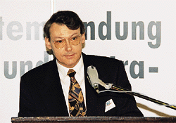 RA Vignol, ZVSHK, sah in der "TS" Kennzeichnung nicht etwas anderes sondern etwas zusätzliches, ein Mehr. Sein Rechtsvortrag diente zum Einstieg in die Materie.