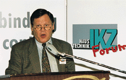 Wolfgang Röntgen, R. Woeste & Co., sprach sich mit einem deutlichen Kontra gegen die Systembindung aus, denn er hält ein Offenes-Hersteller-Werkstoffsystem für optimal.