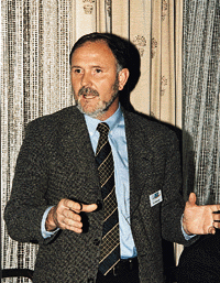 Nach dem DVGW-Arbeitsblatt W 534 ist aus der Sicht von Franz-Josef Heinrichs, ZVSHK, jedes der Norm entsprechende Rohr zu verwenden. Es werde im Prüfbericht nur genannt, mit welchem Rohr geprüft wurde, nicht mehr und nicht weniger.