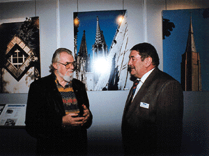 Rainer Heuberger (links), Dipl.-Ing. und Fachlehrer an der Heinrich-Meidinger- Schule in Karlsruhe im Gespräch mit Dipl.-Ing. Klaus Ziegenbein, Geschäftsführer der Bleiberatung e.V., Düsseldorf.