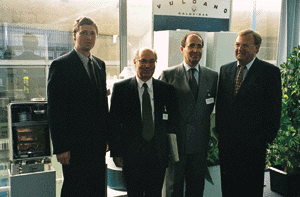 Das Führungsteam der Vulcano Termo-Domésticos SA (von rechts) Hans Joachim Leydecker, Mario Emanuel Herrmann Pais de Sousa, Manfred Seebauer und Dr. Christian Rolfs (Leiter der Wirtschaftlichen Koordination).