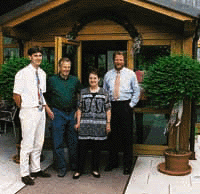 Auftraggeber und Planer: Dipl.-Ing. Gerhard Dittrich, Ingenieurbüro Güttinger, Eduard und Herta Mayr, Heinz Weger, Planungsberater Grohe/DAL (v.l.n.r.).