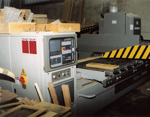 ... und modernen CNC-Maschinen ...