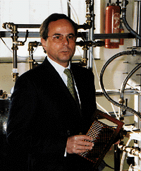 Hohe Investitionen in die Forschungs- und Entwicklungsabteilung in Innsbruck, machten es möglich, einen optimierten Elektroden- und Strömungsraum für das physikalische Gerät zu entwickeln. Dieses Herzstück des "Comfort" ermöglicht eine erhöhte Keimbildung bei akzeptabler Gerätegröße.