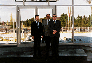 Marketingleiter Klaus-Hermann Horst, Direktor Marketing und VertriebWolfgang Semnet und Kundenserviceleiter Peter Schürholz (v.l.n.r) freuen sich über das neue Kludi-Forum in Menden.