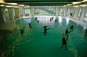 Gesundes Badewasser erfordert fachgerechte Wasseraufbereitung.