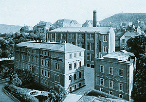 Höhere Deutsche Fachschule für Metallbearbeitung und Installation zu Aue in Sachsen im Jahr 1927.