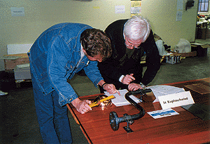 Die Qual der Wahl unter herausragenden Prüfungsarbeiten hatten die Mitglieder der Jury des Praktischen Leistungswettbewerbs 1997.