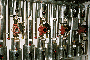 Große Wärmemengen, komplexe Regelungen, optimaler Energieeinsatz - sensible Heizungsanlagen sollten selbstverständlich fernüberwacht werden.