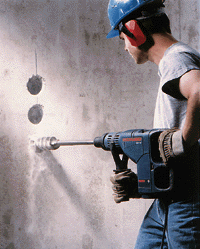 Im Meißelbetrieb bringt die "Turbo"-Funktion des neuen 7 kg-Bohrhammers ca. 20% mehr Leistung. (Bild: Bosch)