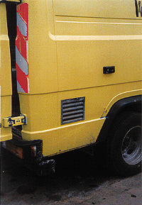 Bild 9: Die untere Belüftungsöffnung für die Beförderung von Gasen in einem Werkstattwagen. Auf dem Dach dieses Wagens ist ebenfalls eine Belüftungseinrichtung.