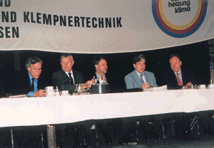 An der Spitze des Verbandes: GF P. Neteler, LIM K.-F. Gertjejanßen, F. Budde (stv. LIM), R. Möhle und W. Heitmöller (v.l.n.r.).