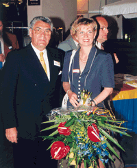 Staatsministerin Prisca Hinz wurde nach der offiziellen Eröffnung der Ausstellung durch Werner Scharf verabschiedet.