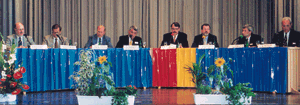 Das Podium setzte sich aus versierten Kennern der SHK-Szene zusammen. Von links, Dietrich Berthold, Heinz Wippich, Michael von Bock und Polach, Werner Scharf, Dirk Schlattmann (Moderator), Franz Kook, Ulrich Staudinger und Dr. Jürgen Schmidt.
