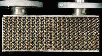 Bild 2: Querschnitt durch ein Plattenpaket.