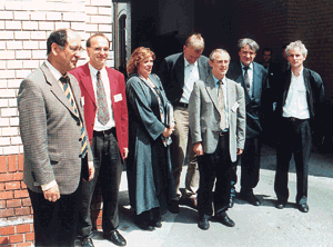 Die Veranstalter und Referenten des Symposium Regenwasserbewirtschaftung am 16. Juni 1998 in Berlin: Hans Hügle, Markus Böll, beide Mallbeton, Brigitte Reichmann, Senatsverwaltung für Bauen, Wohnen und Verkehr, Martin Bullermann, Darmstadt, Dr. Reinhard Holländer, Bremen, Prof. Wolfgang Geiger, Essen, Klaus König, Überlingen.