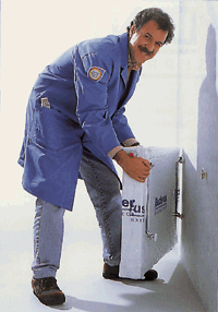 Bild 3: Moderne Montagesysteme für Flachheizkörper sparen Zeit.