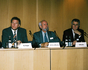 Dr. Michael Vesper, Prof. Dr. Ernst Ulrich von Weizsäcker, Heinz Schüssler (v.l.).
