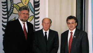 Bürgermeister Georg Büttler, Gotthold Wagner und Obermeister Karl Peter Jennewein (v.l.n.r.).