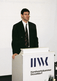Dipl.-Ing. Hans-Peter Sproten eröffnete das 1. SHK-Energieberater-Symposium.
