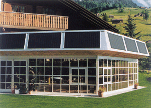 Ein gelungenes Beispiel für die Integration des "SOL 170 W" in die Architektur dieses Hotels.