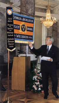 Obermeister Volker Hehner bei der akademischen Feier im Schloß Biebrich.
