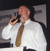 Praxistips für den Alltag vermittelte der Unternehmensberater Claas Thedinga in seinem Referat "Verkaufen ist ein hartes Handwerk für Heizungsbau und Mineralölhandel".