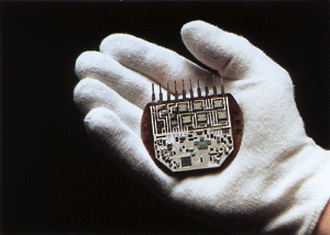 Bild 8: Mikrofrequenzumrichter X99, 1992.