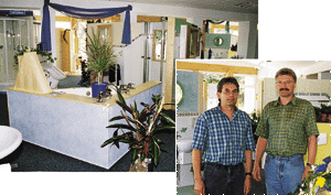 Die beiden Geschäftsführer in ihrer Sanitärausstellung: links Werner Häb, rechts Heinz Schneider.