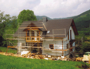 In Plettenberg im Sauerland entstand das neue Eigenheim der Familie Fleckner-Frütel: hier setzte das Sanitärteam Seyffarth Sanitär & Heizung erstmals eine Polycomfort-Fußbodenheizung ein.