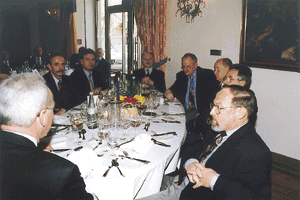 Zahlreiche Gäste aus Politik, Handwerk, Verbänden und Industrie waren der Einladung gefolgt und feierten mit dem Jubilar im Jagdschloss Kranichstein bei Darmstadt.