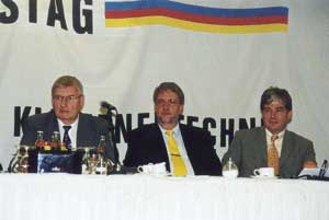 Die Herren des geschäftsführenden Vorstandes konnten mit diesem Verbandstag zufrieden sein: LIM K.-F. Gertjejanßen, F. Budde, R. Möhle (v.l.).