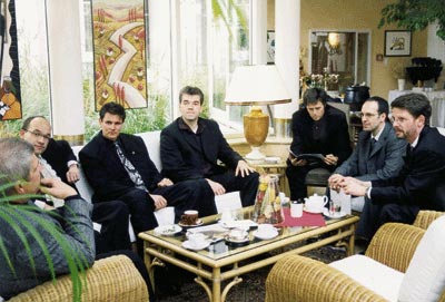 Profis in Klausur (Artikel nicht mehr verfügbar)
