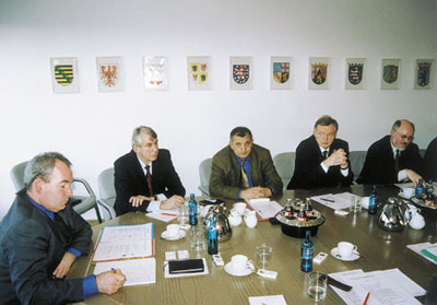 Repräsentanten von Herstellern, Marktpartnern, Verbänden und Ministerien trafen sich am 9. Januar im ZVSHK-Verbandsgebäude zur Aktionsgemeinschaft Brennstoffzelle.