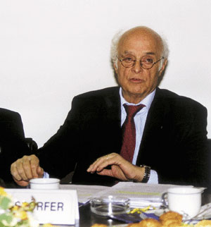 Dr. Hans-Georg Geißdörfer, FVSHK NRW, forderte von der Bundesregierung: Vorziehen der Heizungsmodernisierung.