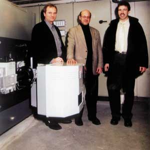 Eingespieltes Team: Armin Sopp, Geschäftsführer der Firma Ettenberger, ELCO Klöckner-Vertriebsmitarbeiter Ulrich Baier-Bobineau und Projektleiter Dipl.-Ing. Stefan Müller vom Kreisbauamt des Landkreises Fulda.