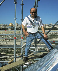 Firmenchef Hans Lanz über den Dächern von Jerusalem.