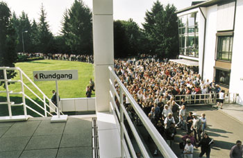 Weishaupt präsentierte mit einem "Tag der offenen Tür" seine Werksanlagen der interessierten Öffentlichkeit. Mit rund 30.000 Besuchern war die Veranstaltung ein Beweis für das große Interesse der Menschen aus der Region.