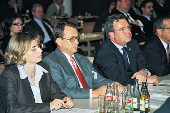 Handel und Industrie für ein gemeinsames Ausbildungskonzept? - Beim AGSI-Sanitär-Hearing saßen ihre Vertreter zumindest schon an einem Tisch.