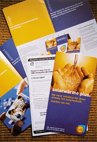 Die Initiative "Solarwärme plus" stellt den SHK-Fachhandwerker in den Mittelpunkt und bietet dazu Infos.