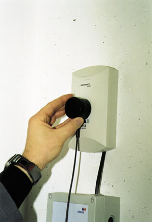 Detail: Datenkonzentrator bei der Übertragung per optischer Schnittstelle.