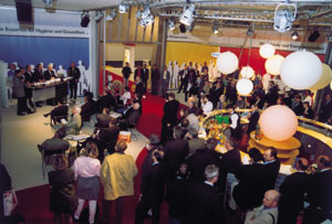 Pro und Contra gab es im Forum für Gebäude- und Energietechnik in Podiumsdiskussionen zu täglich wechselnden Branchenthemen.