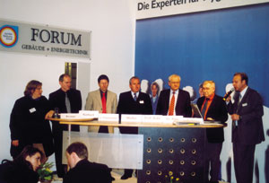 Zum Thema Energiepass hatte der ZVSHK Experten unter anderem aus Bauministerium, Bauwirtschaft, dena, Energie-Institut und Mieterbund aufs Podium geholt.