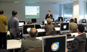 Elektronische Datenverarbeitung ist aus dem SHK-Bereich nicht mehr wegzudenken. Im Haus des hessischen Fachverbands bestehen jetzt beste räumliche und technische Voraussetzungen für EDV-Schulungen.