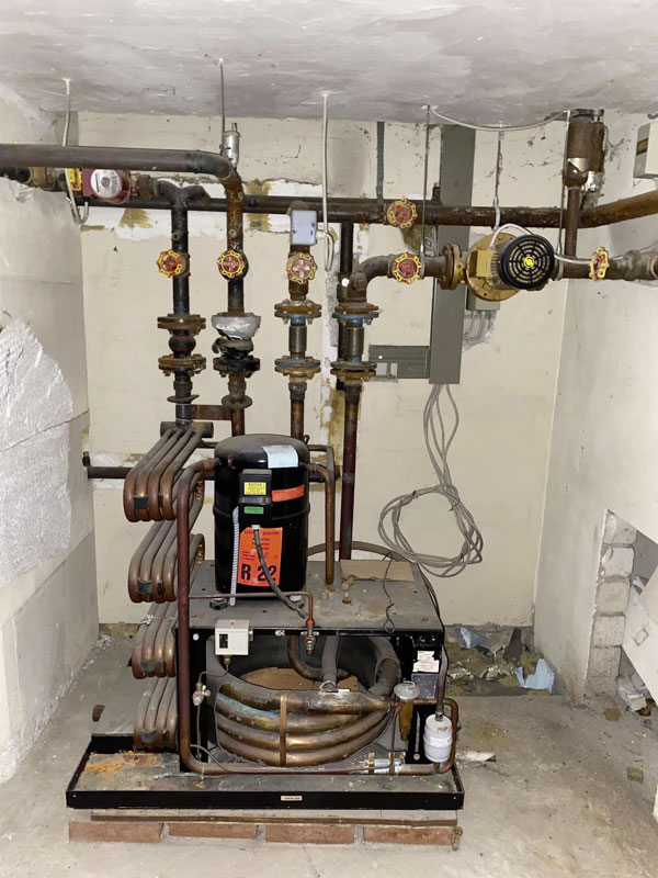 Absolut sehenswert: Diese Ur-Wärmepumpe stammt aus dem Jahr 1950. Bild: Nicolai Teuber