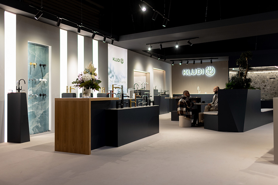 Die Showrooms sind mit dem gesamten Produktspektrum von Kludi und RAK Ceramics ausgestattet. Bild: Kludi